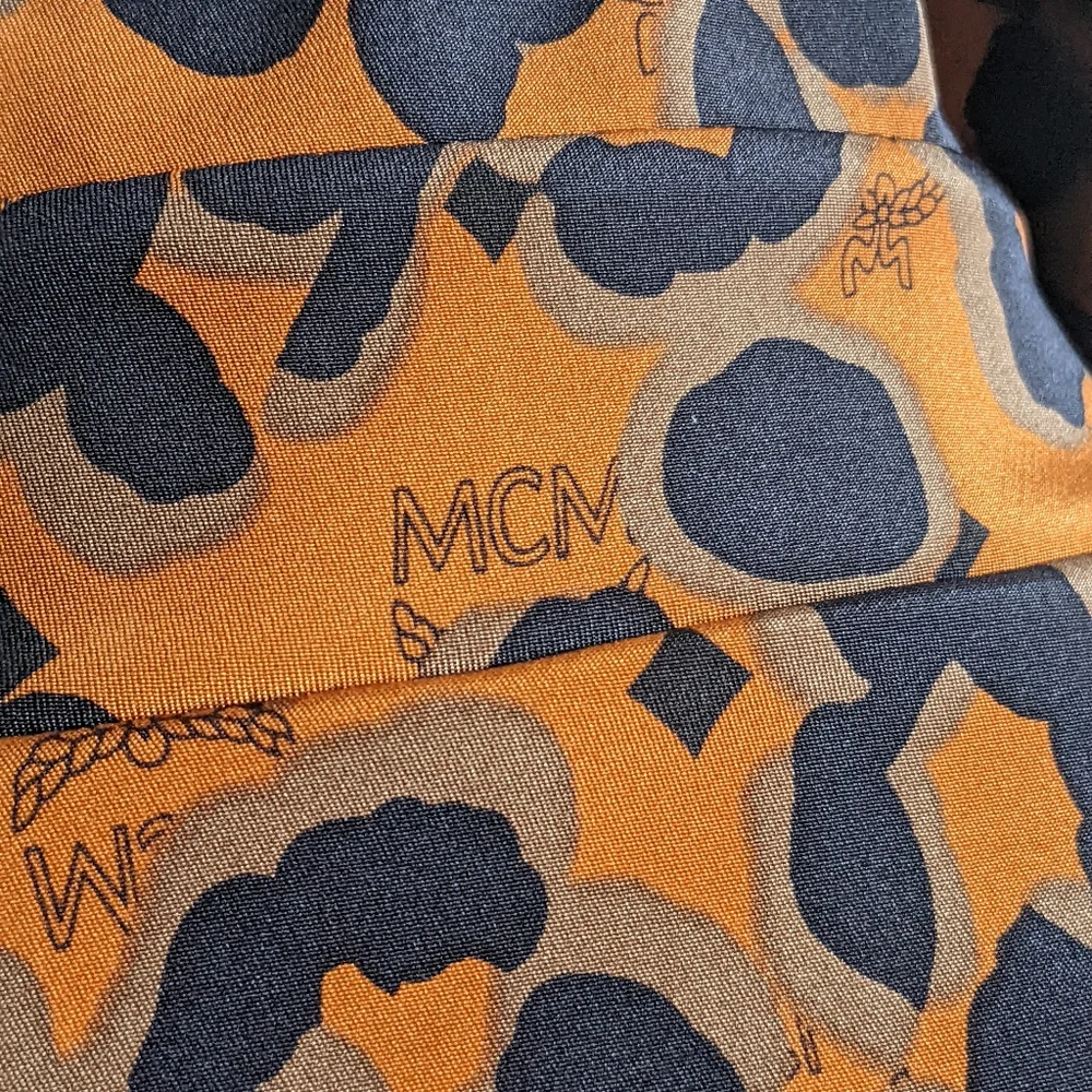 MCM Orange and Black Leopard Trench Coat - Picture 6 of 10